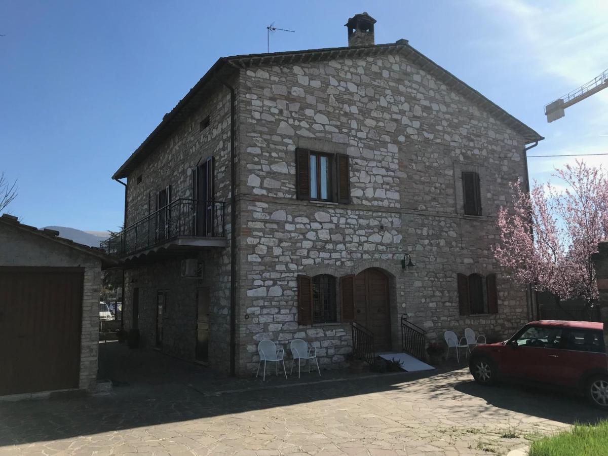 La Casa Delle Sirene Hotell Assisi Exteriör bild